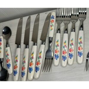 21 Piece CORELLE FRUIT BASKET Flatware Utensils, Forks, Spoons, Knives